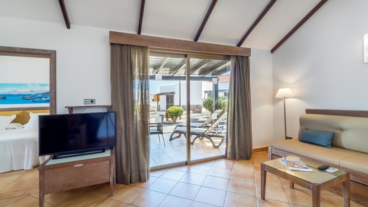 Superior First Line Bungalow